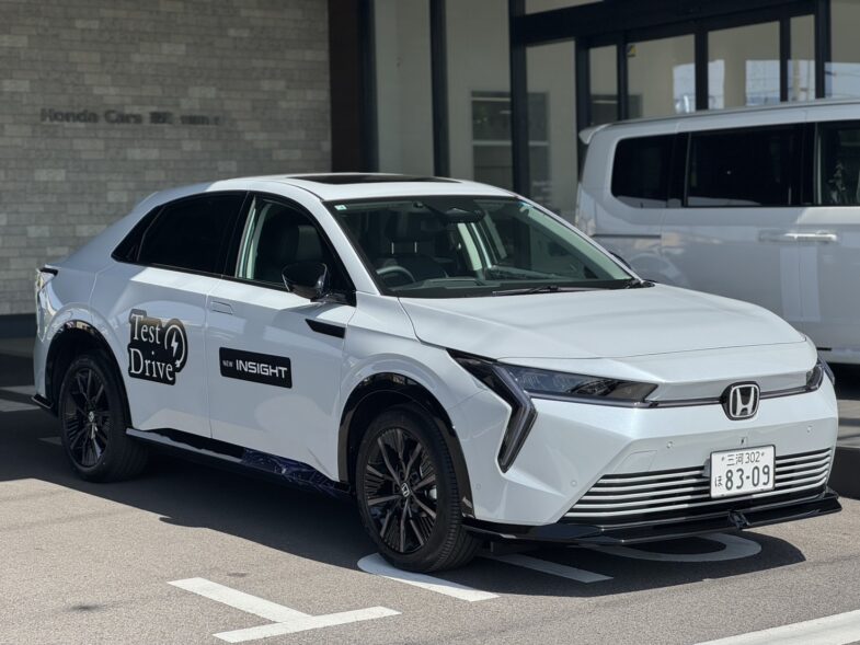 New INSIGHT 試乗車