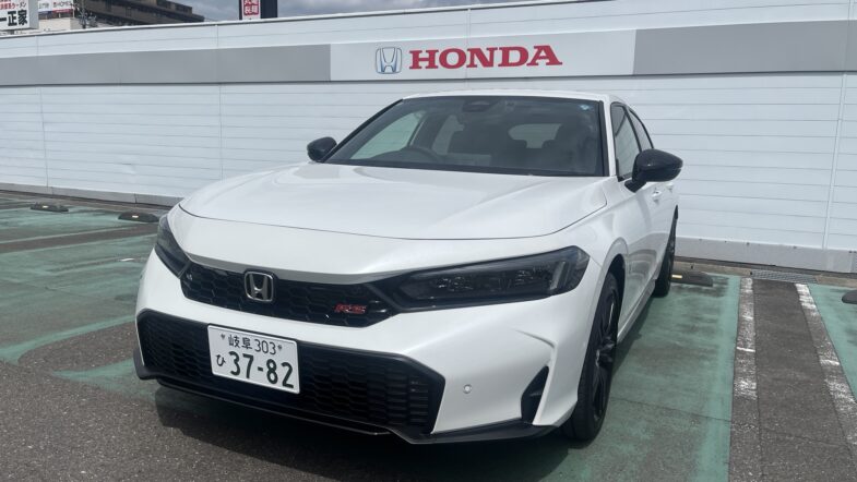 新型CIVIC e:HEV RS登場